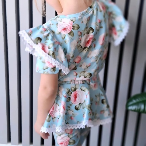 Bluzka Arta kwiaty z falbanami